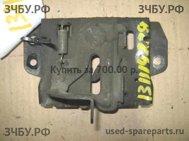 Mitsubishi Pajero/Montero 4 Замок капота