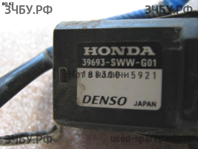 Honda CR-V 3 Датчик парковки (Парктроник)