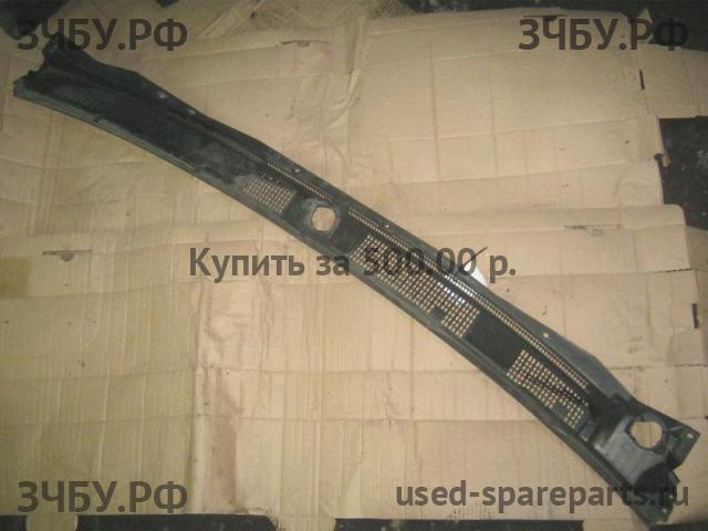 Mitsubishi Pajero/Montero 4 Решетка стеклоочистителя (Дефлектор водостока)