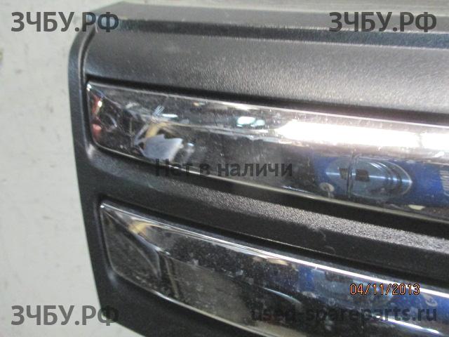 Mitsubishi Outlander 3 Решетка радиатора