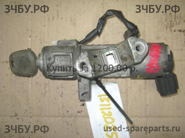 Toyota Avensis 1 Замок зажигания