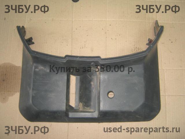 Mitsubishi Pajero/Montero 4 Накладка на дверь багажника
