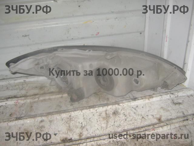 Toyota Camry 5 (V30) Фара левая