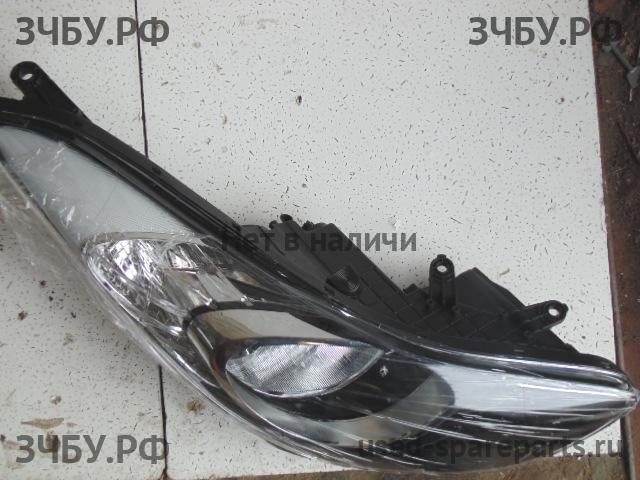 Hyundai Elantra 3 Фара правая