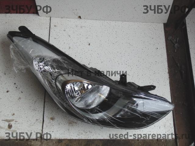Hyundai Elantra 3 Фара правая