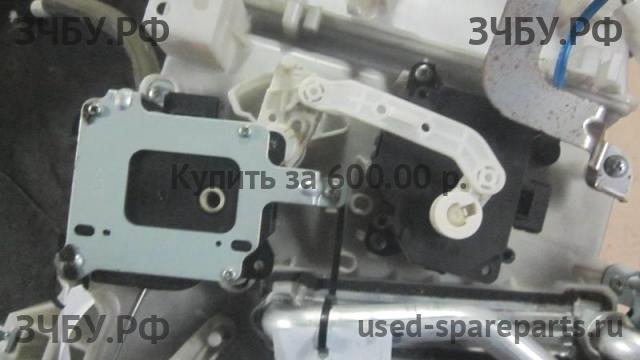 Mitsubishi Pajero/Montero 4 Моторчик заслонки печки