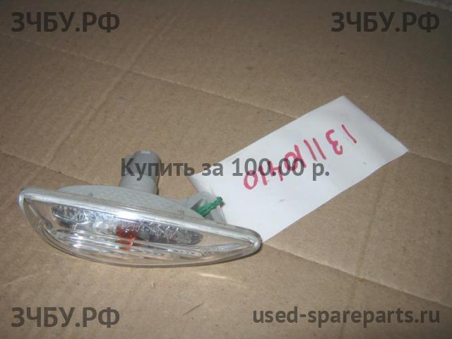 Hyundai Solaris 1 Указатель поворота в крыло (повторитель)