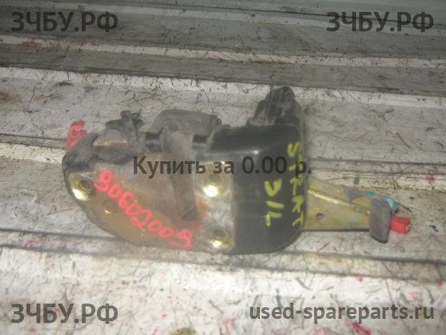 Dodge Stratus Замок двери задней левой