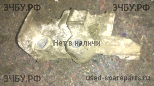 Renault Megane 2 Опора двигателя