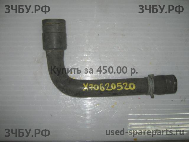 Volkswagen Passat B5 Патрубок радиатора