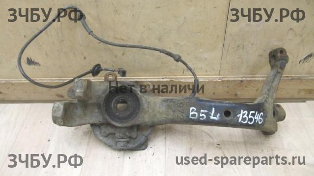 Volkswagen Passat B5 Кулак поворотный передний левый (со ступицей)