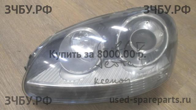 Volkswagen Golf 5 Фара левая