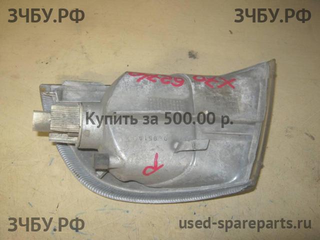 Volvo V40 (1) Указатель поворота правый