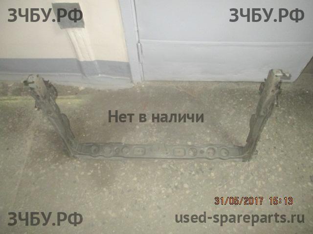 Toyota Corolla (E16 - E17) Панель передняя (телевизор)