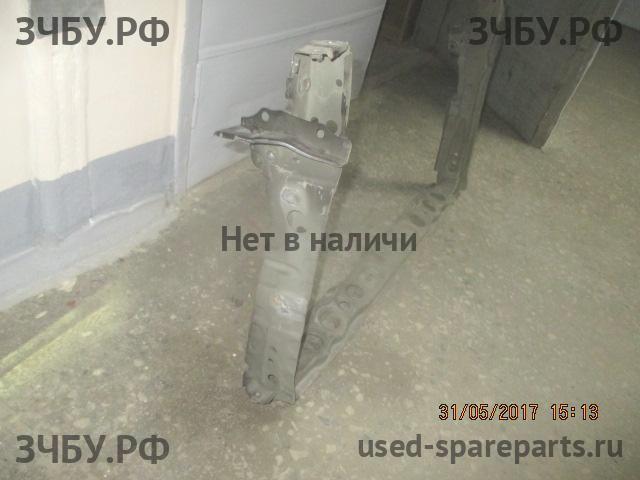 Toyota Corolla (E16 - E17) Панель передняя (телевизор)