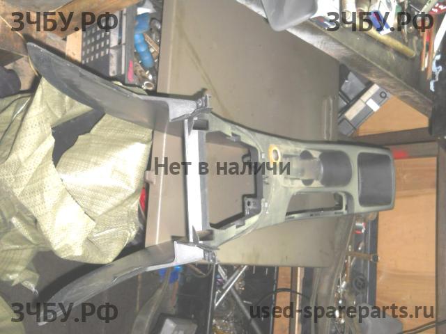 Peugeot 308 Консоль между сиденьями (Подлокотник)
