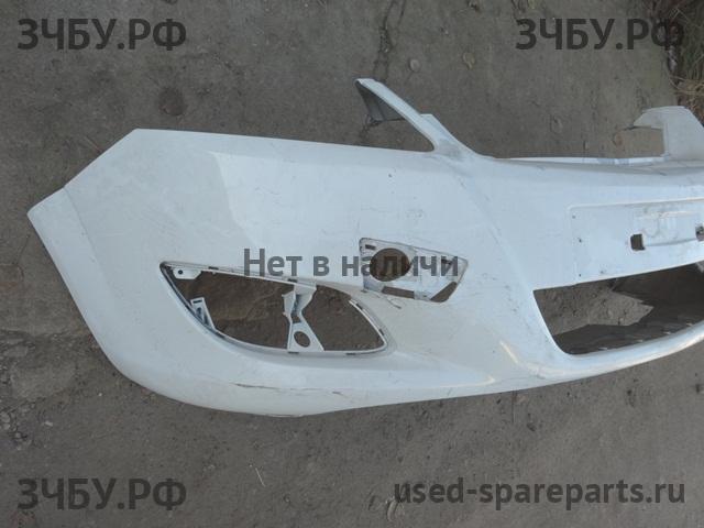 Opel Zafira B Бампер передний