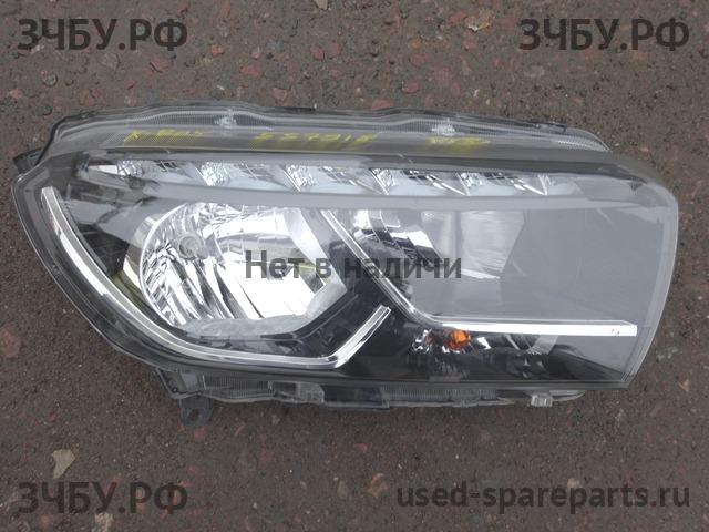ВАЗ (VAZ) Lada XRay Фара правая