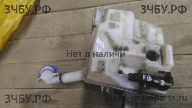Ford Focus 3 Бачок омывателя лобового стекла