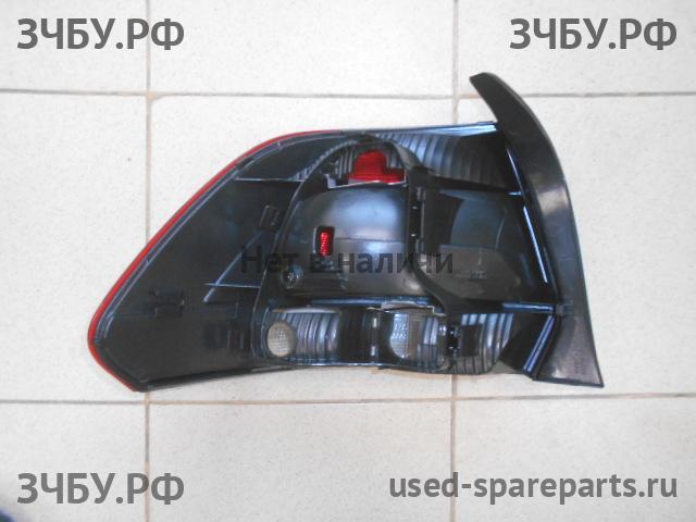 Volkswagen Polo 5 (Sedan) Фонарь правый