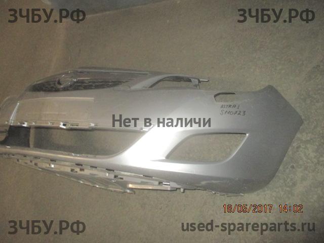 Opel Astra J Бампер передний