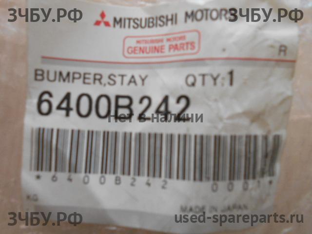 Mitsubishi Pajero/Montero 4 Кронштейн бампера передний