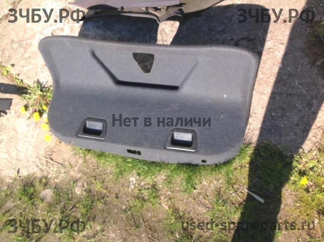 Audi A6 [C6] Обшивка крышки багажника