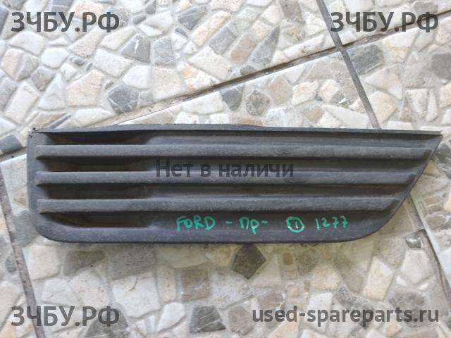 Ford Focus 2 Рамка противотуманной фары правой