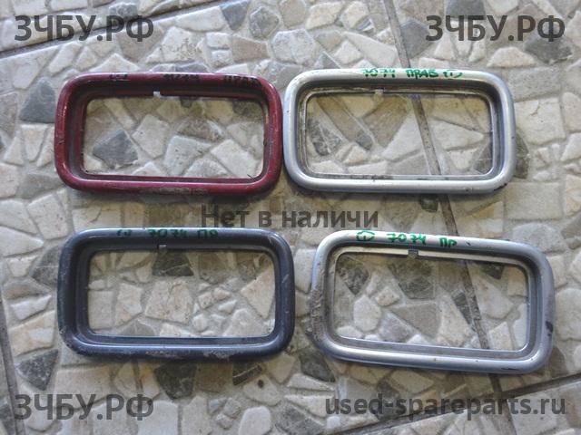 Mitsubishi Lancer 9 [CS/Classic] Рамка фонаря заднего правого