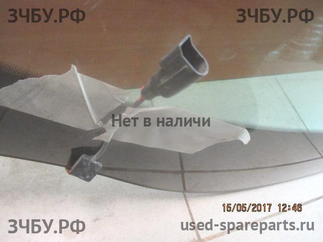 Ford Focus 3 Стекло лобовое (ветровое)