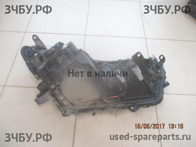 Toyota RAV 4 (4) Фара левая