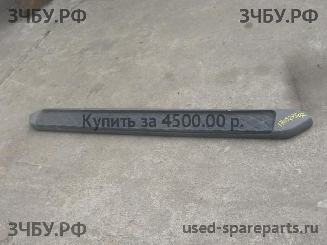 Nissan Pathfinder 2 (R51) Подножка