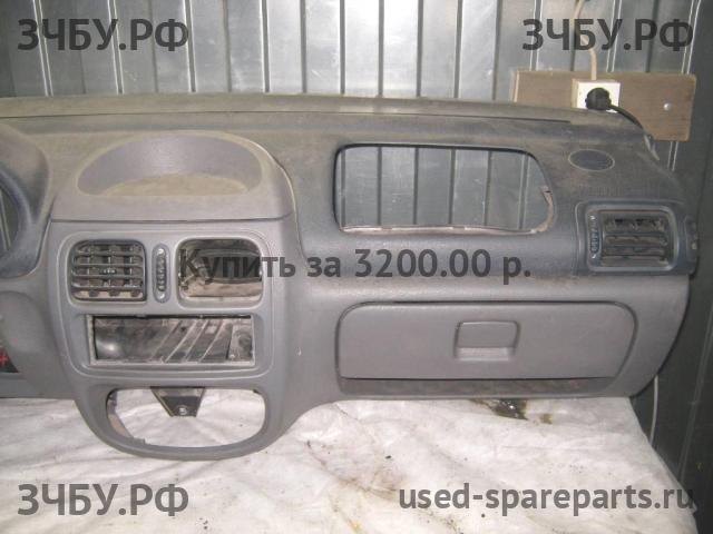 Renault Clio 2/Simbol 1 Торпедо