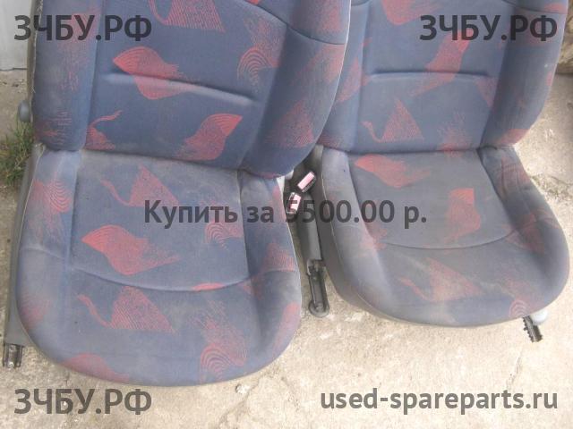 Renault Clio 2/Simbol 1 Сиденья (комплект)