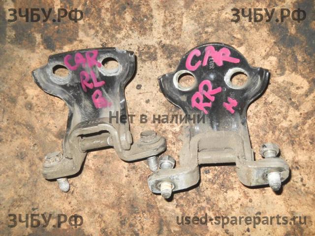 Mitsubishi Carisma (DA) 2000-> Петля двери задней правой