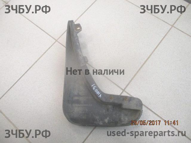 Ford Focus 2 Брызговик передний правый