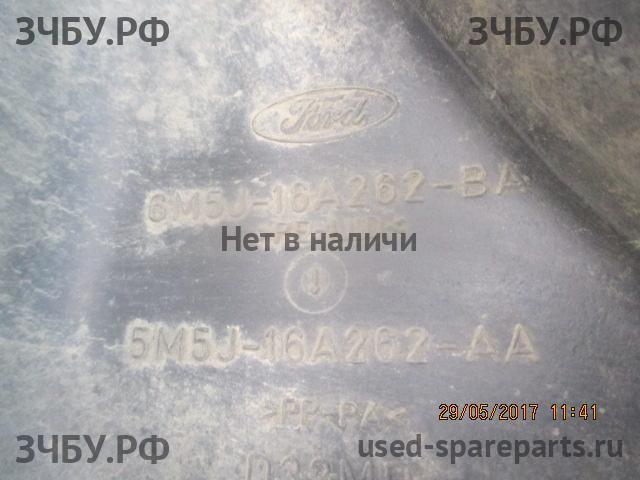 Ford Focus 2 Брызговик передний правый