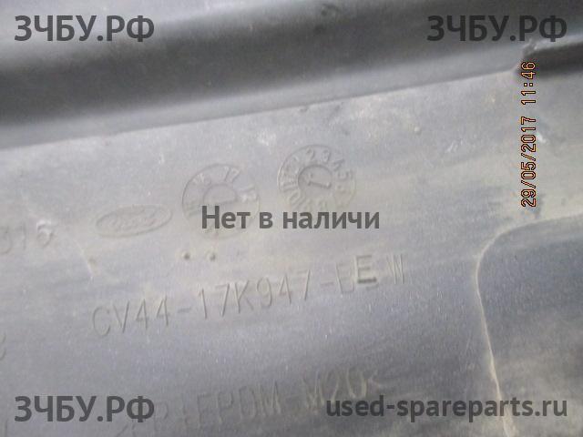 Ford Kuga 2 Решетка в бампер