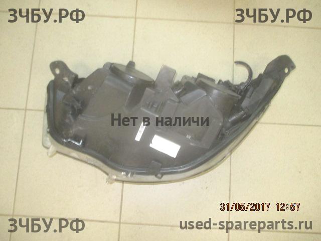 Citroen C4 (2) Фара правая
