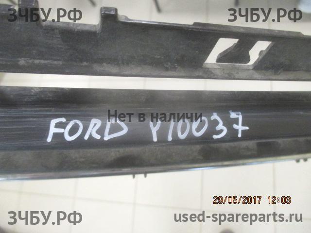 Ford Mondeo 5 Решетка в бампер