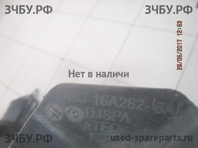 Ford Fiesta 6 Брызговик передний правый