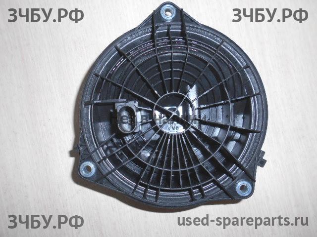 Volkswagen Passat CC Ручка двери багажника наружная