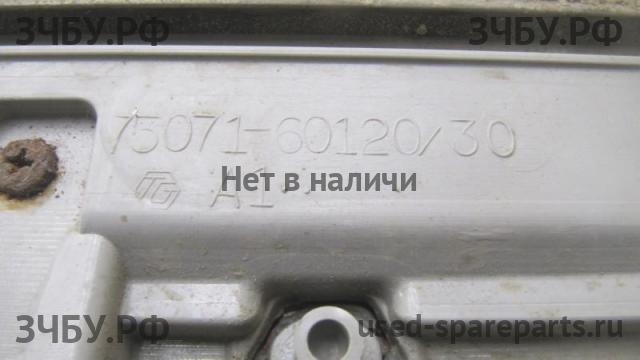 Toyota Land Cruiser 200 Накладка двери передней правой
