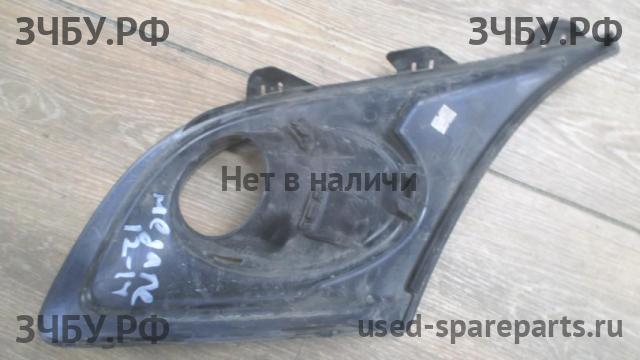 Renault Megane 3 Решетка в бампер
