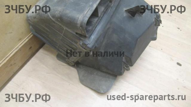 Volkswagen Passat B5 Корпус воздушного фильтра