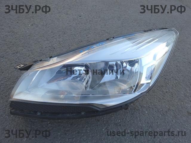 Ford Kuga 2 Фара левая