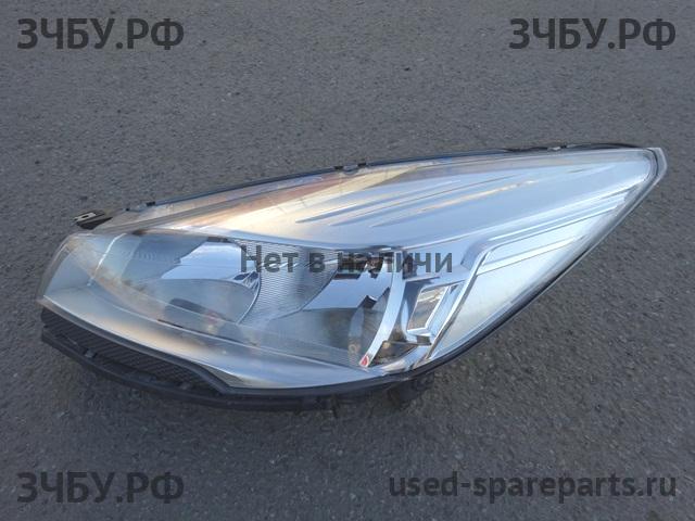 Ford Kuga 2 Фара левая
