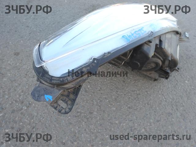 Ford Kuga 2 Фара левая