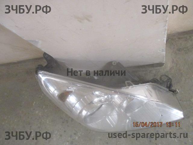 Opel Astra H Фара правая