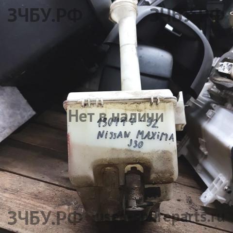 Nissan Maxima 1 (J30) Бачок омывателя лобового стекла